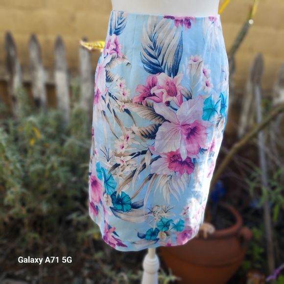 Tommy Bahama Florencia Short Skirt 100% Linen Spring Rain Print Sz 6 - Picture 3 of 14